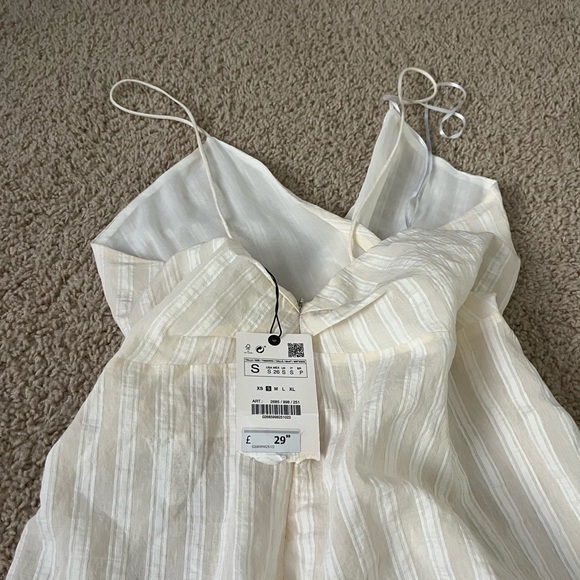 White and creamy Striped knot front long tunic tank cami never worn - Picture 5 of 6